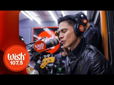 Piolo Pascual performs "Sandalan" LIVE on Wish 107.5 Bus