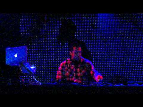 Luis Miolaro opening the "Myback Tour 2011" Feat John Dahlback & Albin Myers