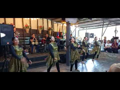 Reverdeceras  Danza Chanel Nova @ChanelNovas somos Huellas de Alabanza Colinas #Comolavaradearon