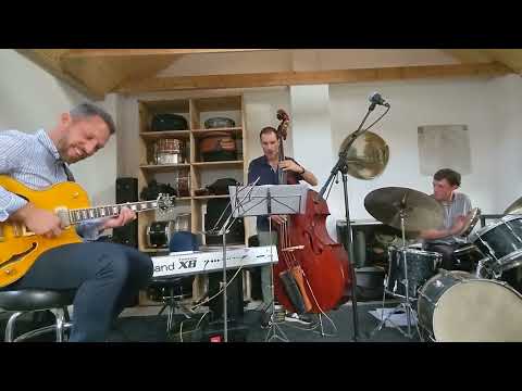 Three of Seven, Šmoldas - Zerna - Simpson play 'Robin'