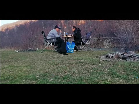 MERGEM pe Valea Doftanei, lângă RÂU și prăjim GUVIZI la disc 👌