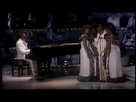 Ray Charles & The Raelettes "America the Beautiful" 1983 (Improved Audio)