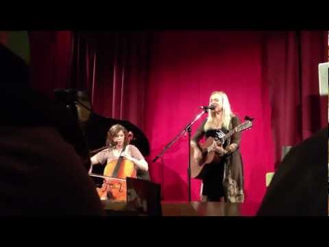 Acoustic Lounge Marburg Vol. 41 - Annika Fehling & Emeli Jeremias (live) - 02