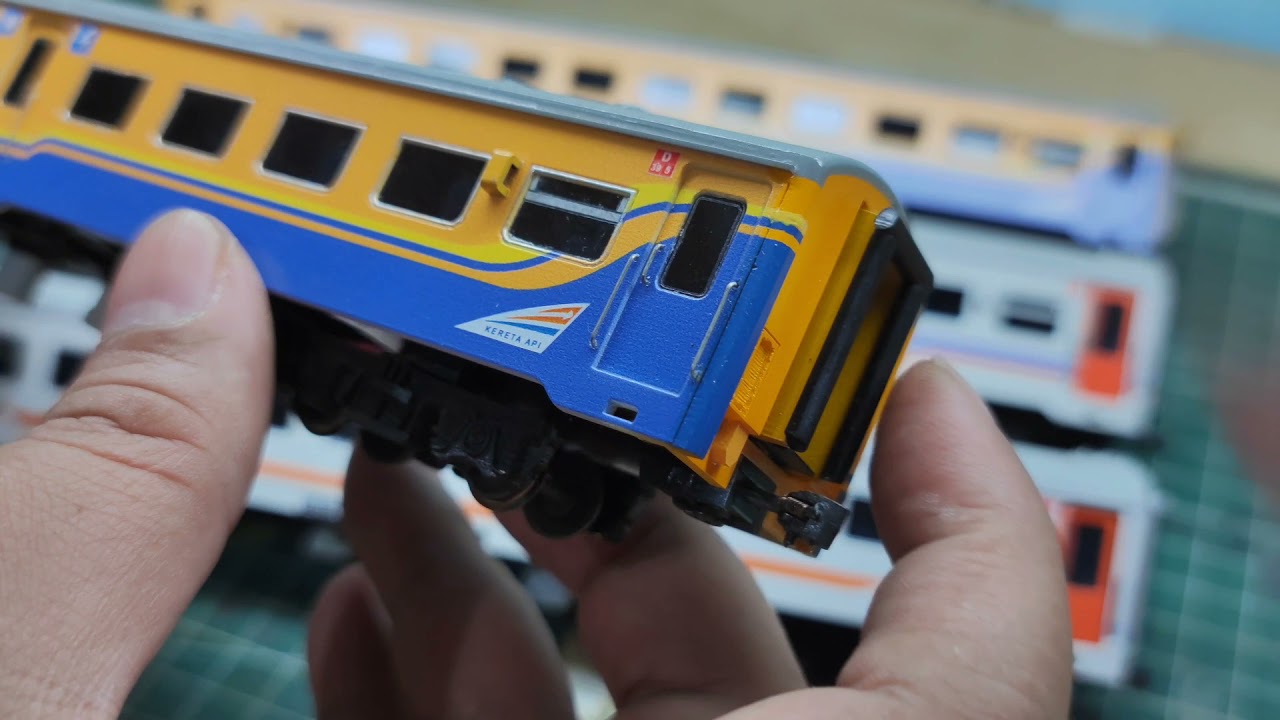 (REVIEW KERETA API MINIATUR) MELIHAT LEBIH DEKAT MINIATUR KERETA PENUMPANG KELAS EKONOMI