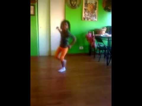 Ishia Dancing To Rumpshaker