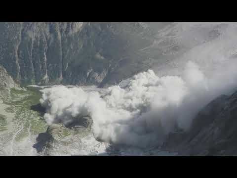 Big rockfall on Piz Cengalo, Switzerland