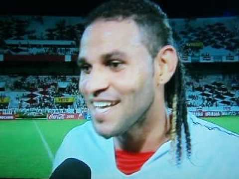 Dênis Marques e o santa cruz no fantastico 08/04/2012