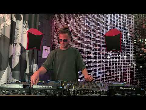 Ben Weiss | From The Bassement 2025 | By @EPHIMERATulum