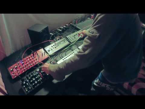 Neutron Model-D TT-303 SH-01A TT-78 TR-08 - Live Techno Jam - 2018-11-07