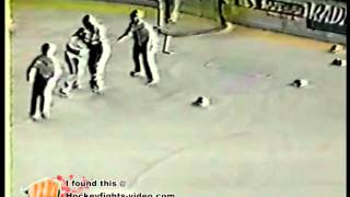 Jan 7, 1994 Tavis Hansen vs Mike Krooshoop Tacoma Rockets vs Kamloops Blazers WHL