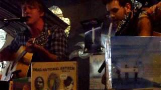 Between The Trees - Spain (acoustic)