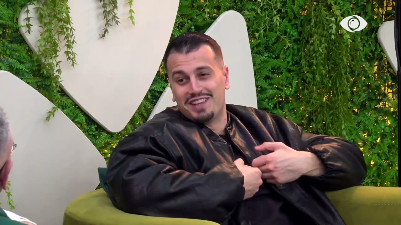 Jam xheloz…/ Mateo bisedon me Rogertin, banori: Kuptoje Brikenën