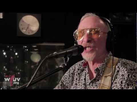 Graham Parker and The Rumour - "Watch The Moon Come Down" (Live at WFUV)