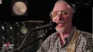 Graham Parker and The Rumour - "Watch The Moon Come Down" (Live at WFUV)