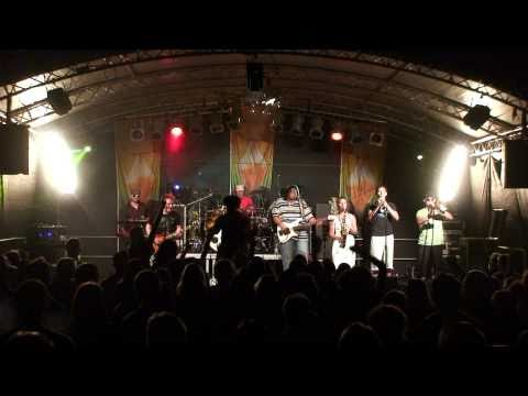 Oku & the Reggaerockers - Highlife (live)