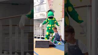 Day in the life of Dorothy the Dinosaur X Royal Caribbean