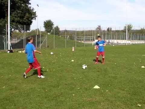Fussballtraining: Richtungswechsel #3 - Ballkontrolle - Technik