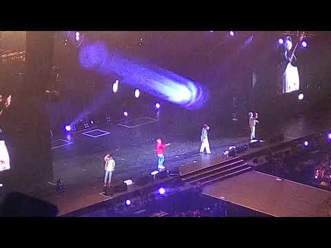 Seventeen IDEAL CUT IN MANILA Swimming Fool