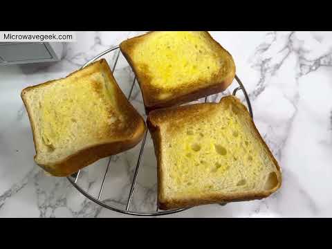 How to Toast Bread in the Microwave
