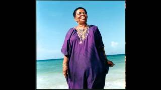 Cesaria Evora & Marisa Monte - E Doce Morrer No Mar
