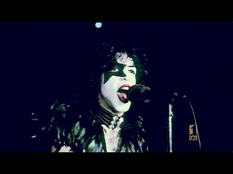 Video thumbnail for C'mon and Love Me