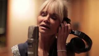 Kristin Chenoweth: &quot;I&#39;m A Fool To Want You&quot; (Sneak Peek)