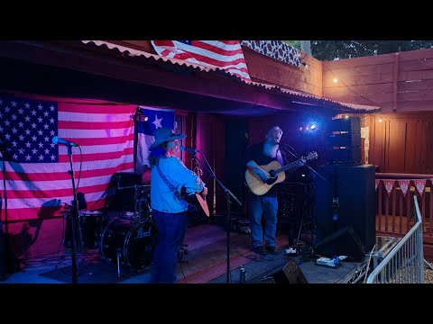 Libby Koch & Michael O'Connor iMtv down in Moose Hollow Belladrum Festival