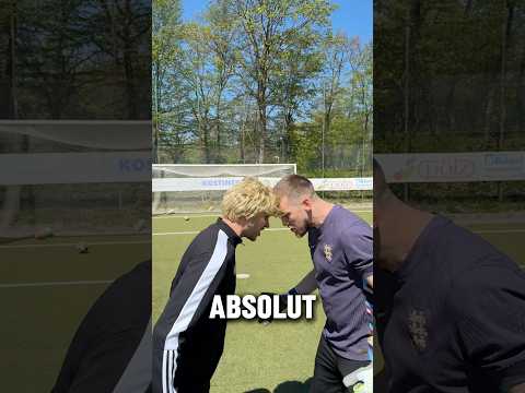 Kennt ihr solche Trainer? #shorts #fussball #torwart #trainer #comedy
