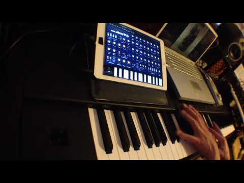 Korg - iMono/Poly iOS App - Exploring the Presets (Part 1) - MVM #90