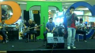 Download lagu ELKASIH - KAU TIGAKAN CINTA LIVE ACOUSTIC 2013.mp4 mp3