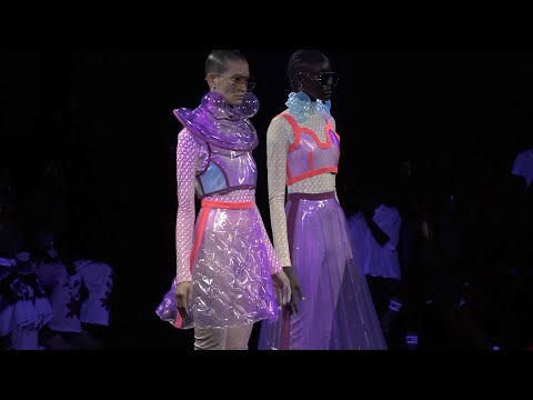 Anrealage SS24 Runway Show | Paris Fashion Week | VRAI Magazine