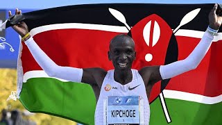 Kenyan runner Eliud Kipchoge wins Berlin marathon and sets new world