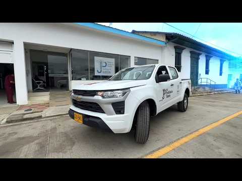 ENTREGA CAMIONETA E.S.E POLICLÍNO DE JUNÍN