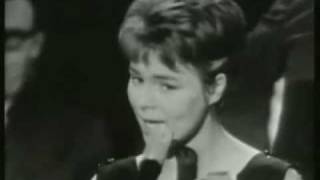 Conny Froboess singing  "Zwei Kleine Italiener"