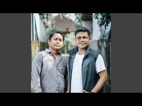 Pade Nyuudang (feat. Kukuh Setiawan)