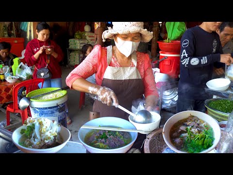Battambang Street Food - $1.25 for a bowl of noodle soup - Breakfast @ Sophei market