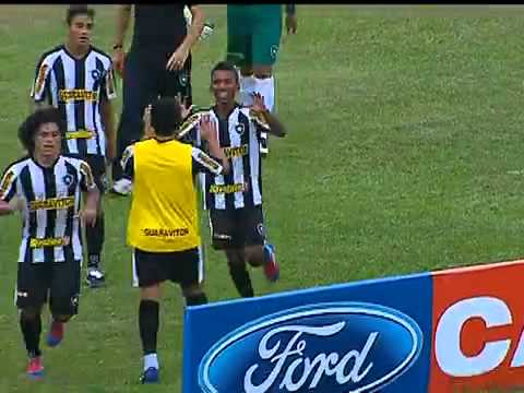 BOTAFOGO 1X0 BANGU.Cidinho recebe de Jobson e chuta forte aos 29 do 2º tempo.mp4