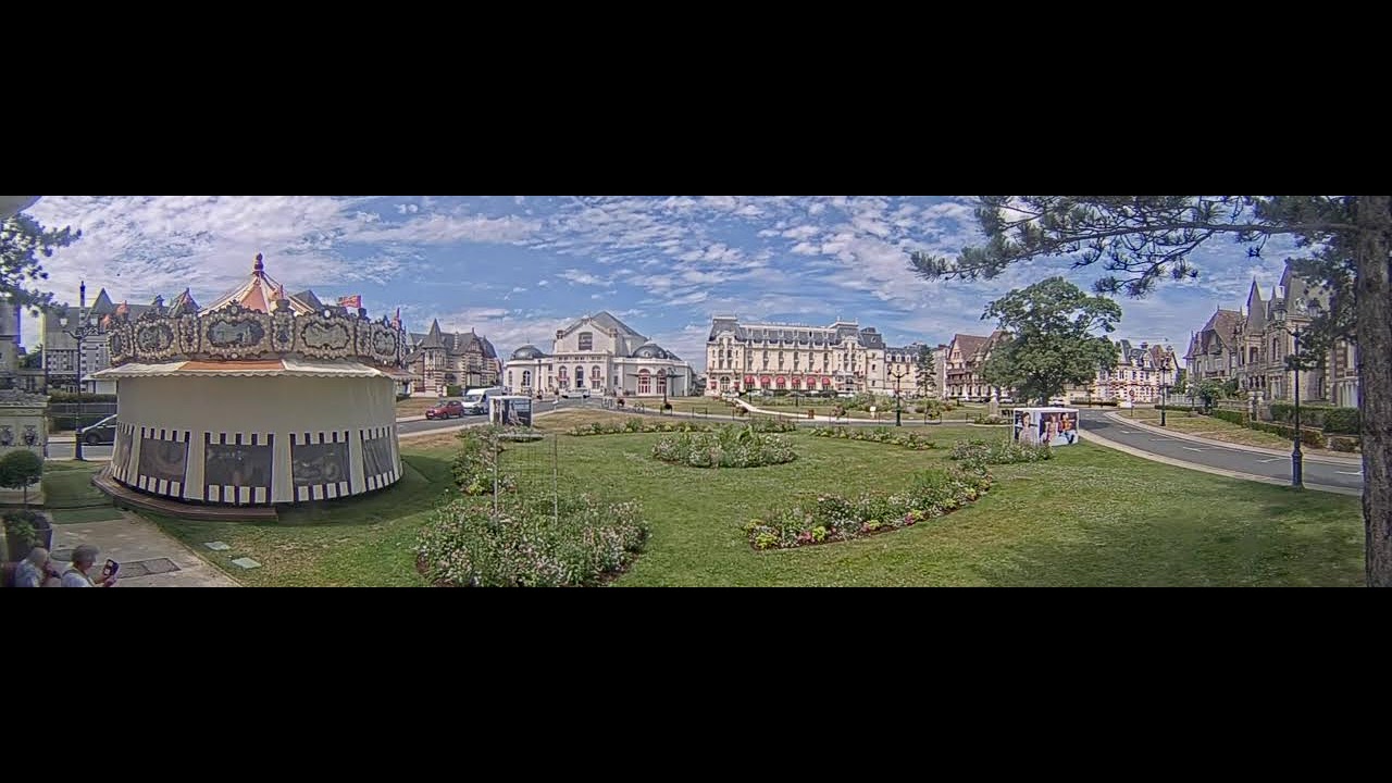 Live webcam view of Pavillon Charles Bertrand Square