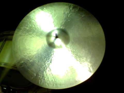 22 Kontroversial Ride, 2362g - Handcrafted cymbals by Craig Lauritsen.MOV