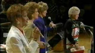 Jeannie Seely and Other Grand Ladies of the Grand Ole Opry Perform a Christmas Medley