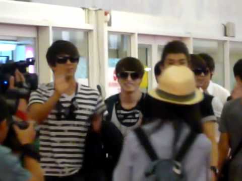 [FANCAM] 100811 桃園機場 ZE:A 接機