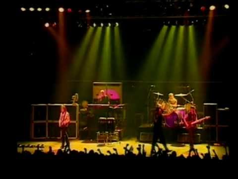 Deep Purple -Black Night- The Crowds and The Energy; A Constant Factor for Purple On The Road