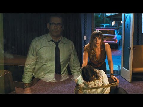 A Man Discovered One Way Mirror In A Hotel And Witnessed Something He Shouldn't Have.