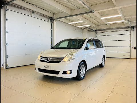Купить б/у Toyota ISis I Рестайлинг 1.8 CVT (144 л.с.) бензин