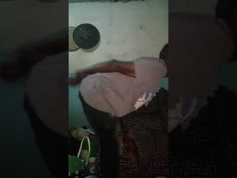 singeli kweli noma  onamizuka ya Jamaa akicheza singeli