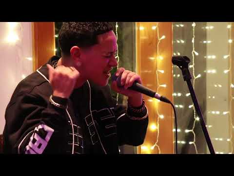 Cvgebird performing "Frida Trap" at Sofar Sounds