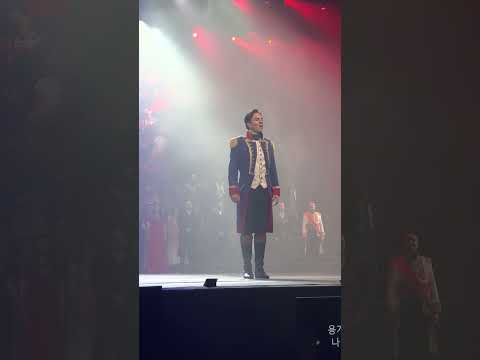 20230513 Napoléon curtain call John Eyzen focus