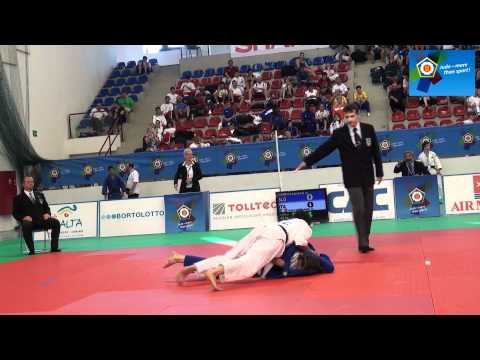 [-48kg] BRONZE - STANGAR, Anja (SLO) - RAVAGNANI, Adele (ITA) - ECh U17 Cottonera 2011 (MALTA).wmv