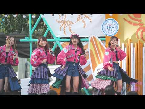 [ Mobile Fancam 4K60p ] BNK48 Koi Suru Fortune Cookie 2020-07-27 @ Rayong Crab Carnival
