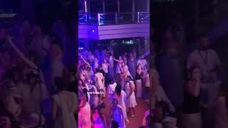Silent party in the carnival luminosa 🇺🇲 #cruisetour #cruiseline #travel #funny #cruisinchronicles